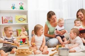 Imagem para o artigo: Are Expensive Baby Toys a Waste of Money? A Mom's No-BS Review