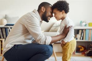 Imagem para o artigo: Is Gentle Parenting a Scam? The Honest Truth & Expert Insights