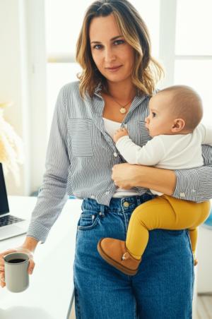 Imagem para o artigo: Maternal Style SOS: Look Incrível Sem Esforço (Mesmo Sem Dormir)