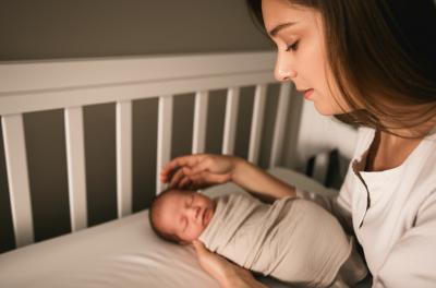 Newborn Sleep Training: #1 Mistake Destroying Your Sanity (5-Min Fix)